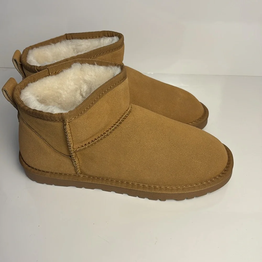 New Faux Suede Mini Boots Booties Tan Slippers Faux Fur Lined Women's Size 9.5 - Picture 2 of 8